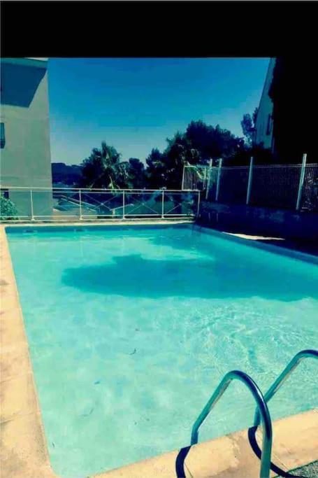 La Digue, 2 Chambres, Vue Mer Et Piscine La Seyne-sur-Mer Exterior photo
